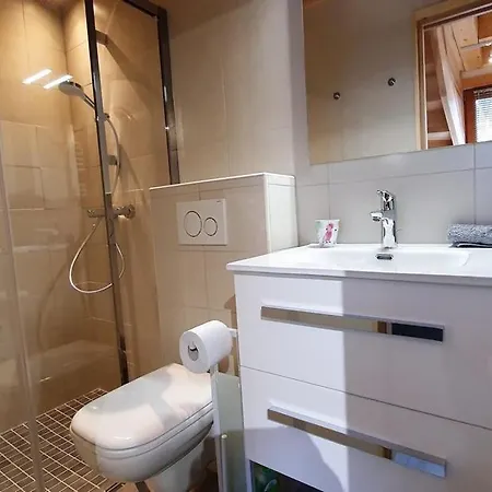 Le Camp De Base Apartment *